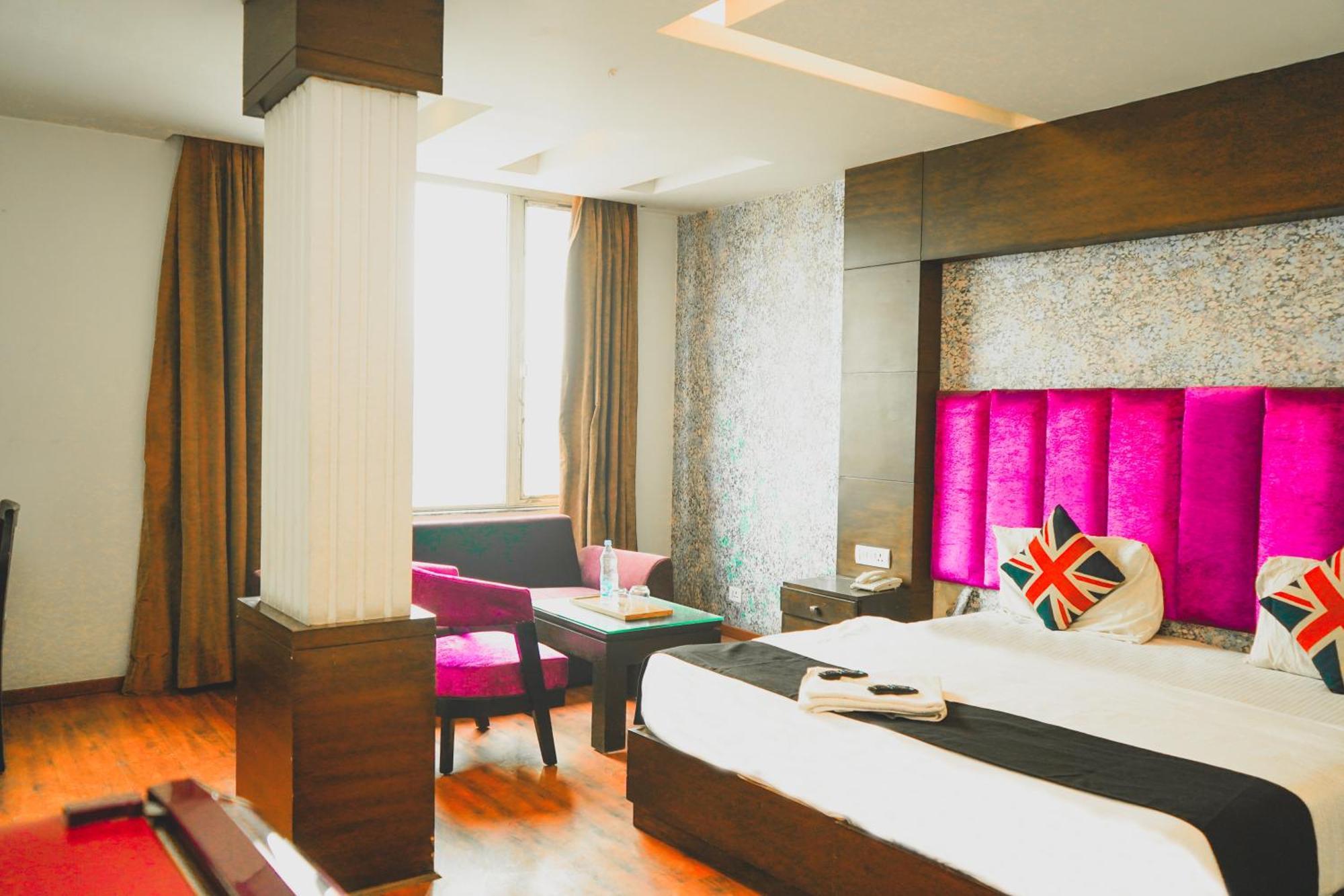Hotel Sukoon - Ramesh Nagar New Delhi Bagian luar foto