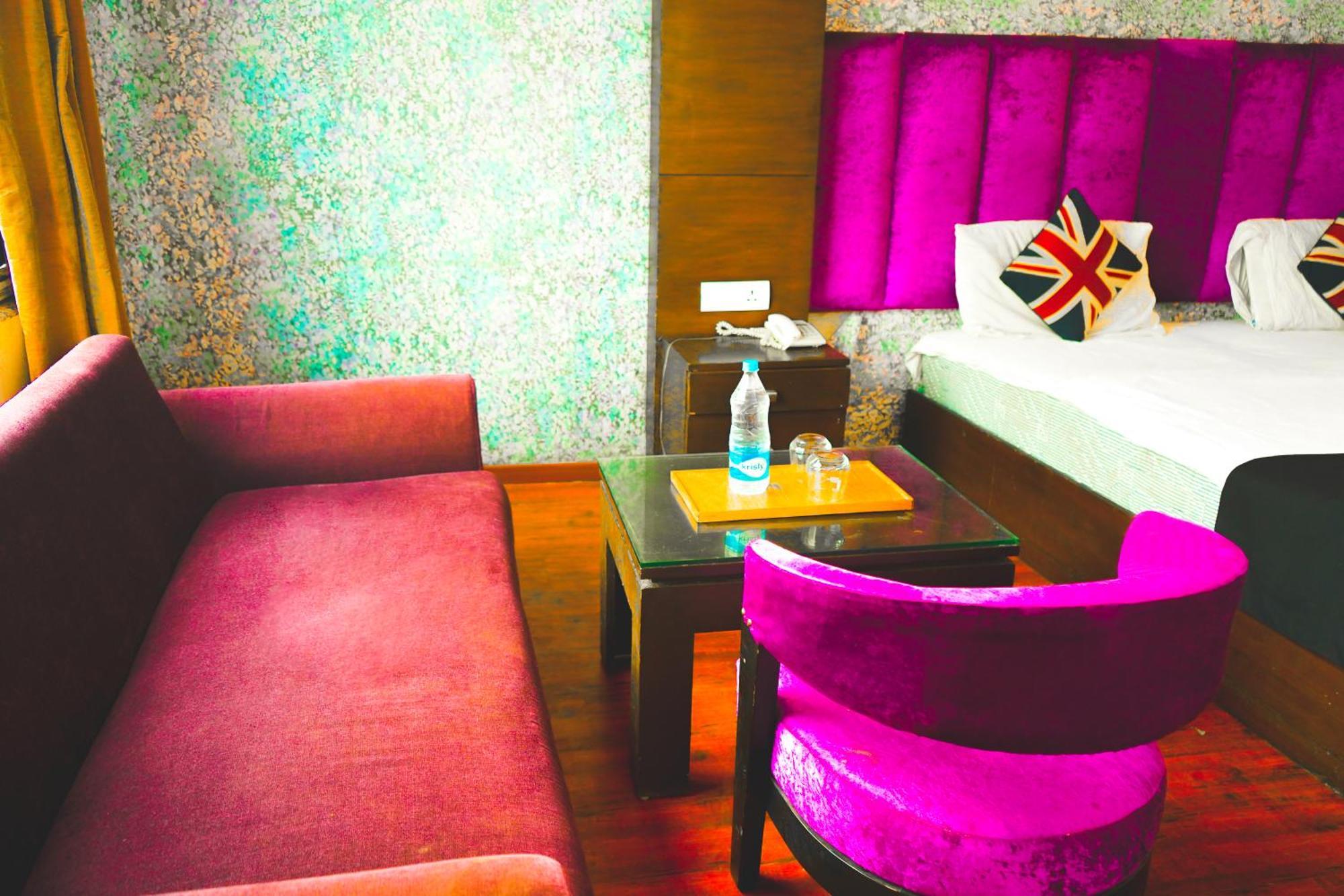 Hotel Sukoon - Ramesh Nagar New Delhi Bagian luar foto
