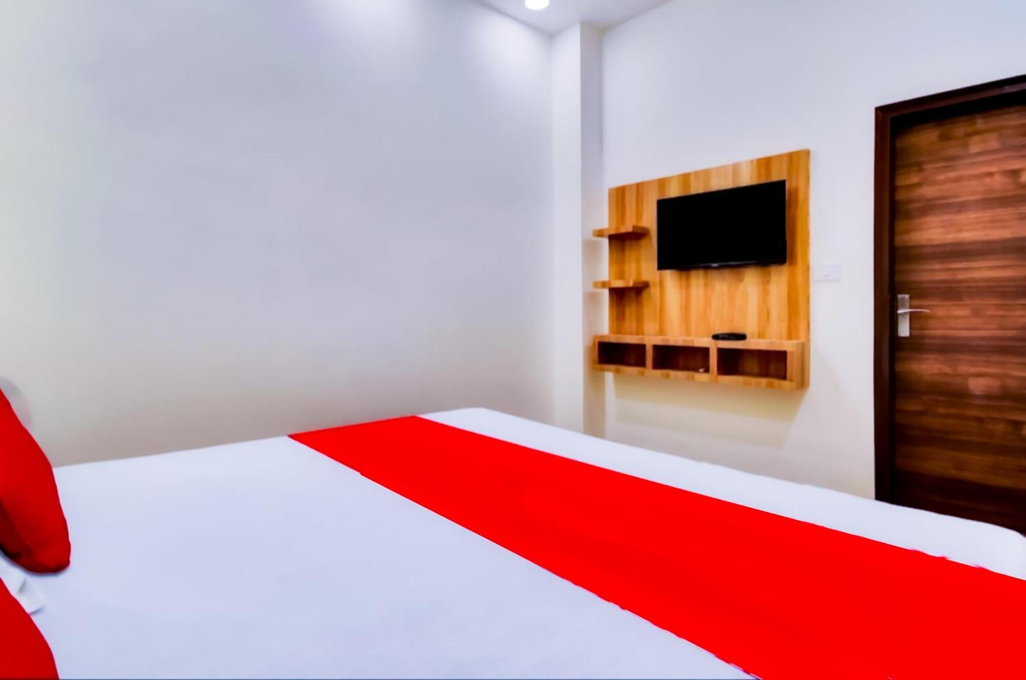 Hotel Sukoon - Ramesh Nagar New Delhi Bagian luar foto