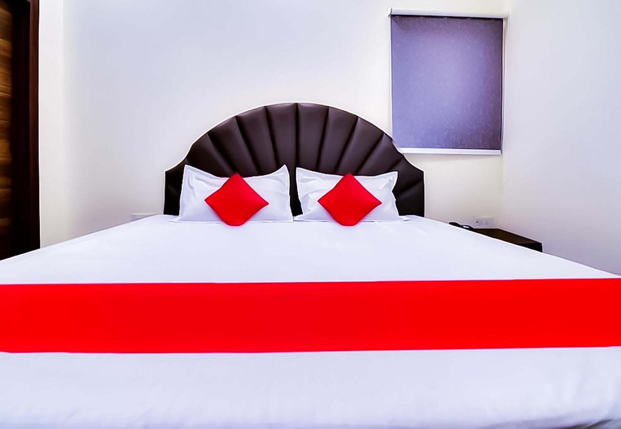 Hotel Sukoon - Ramesh Nagar New Delhi Bagian luar foto