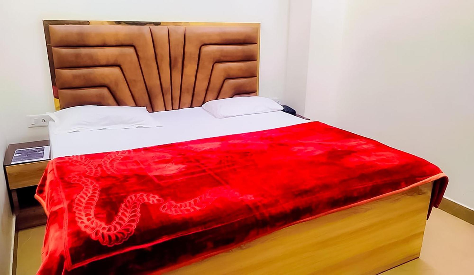Hotel Sukoon - Ramesh Nagar New Delhi Bagian luar foto