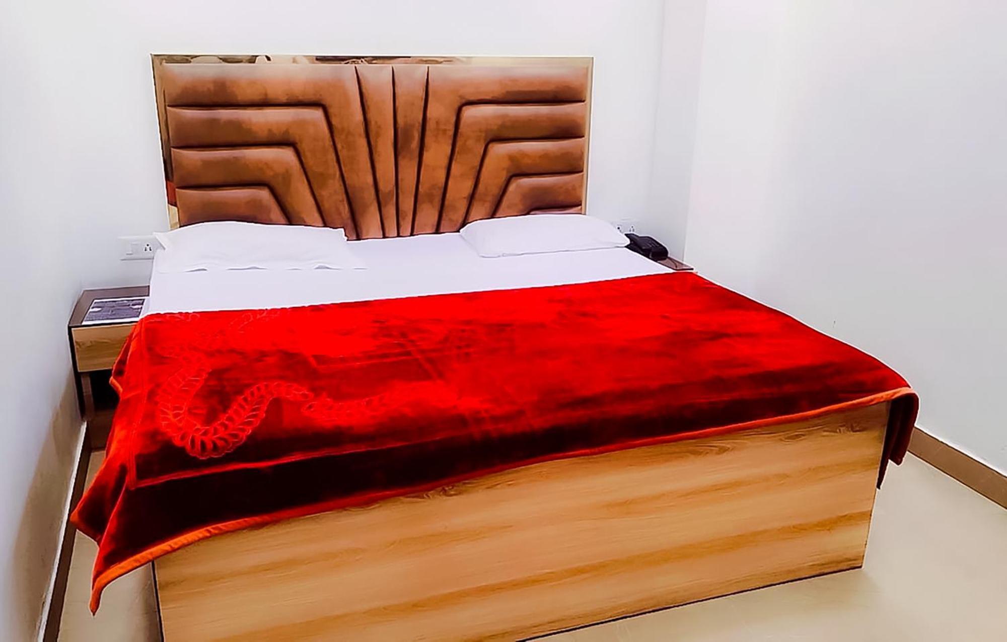 Hotel Sukoon - Ramesh Nagar New Delhi Bagian luar foto