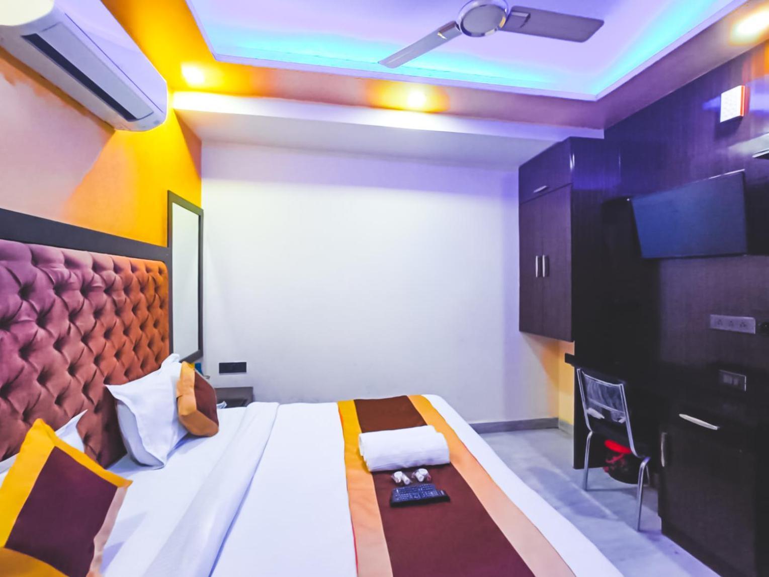 Hotel Sukoon - Ramesh Nagar New Delhi Bagian luar foto