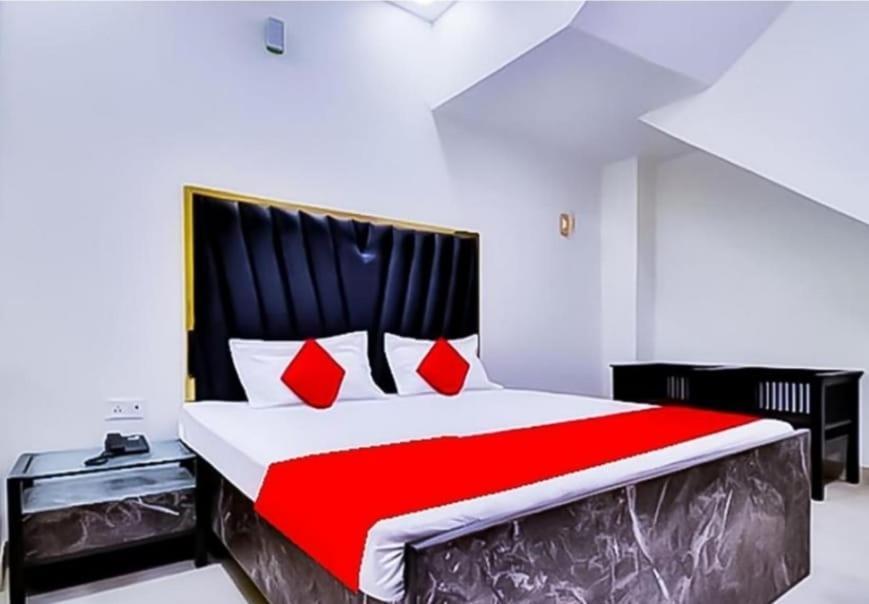 Hotel Sukoon - Ramesh Nagar New Delhi Bagian luar foto