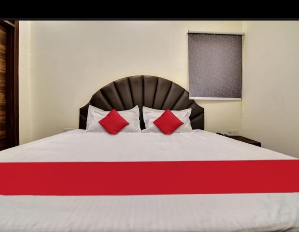 Hotel Sukoon - Ramesh Nagar New Delhi Bagian luar foto