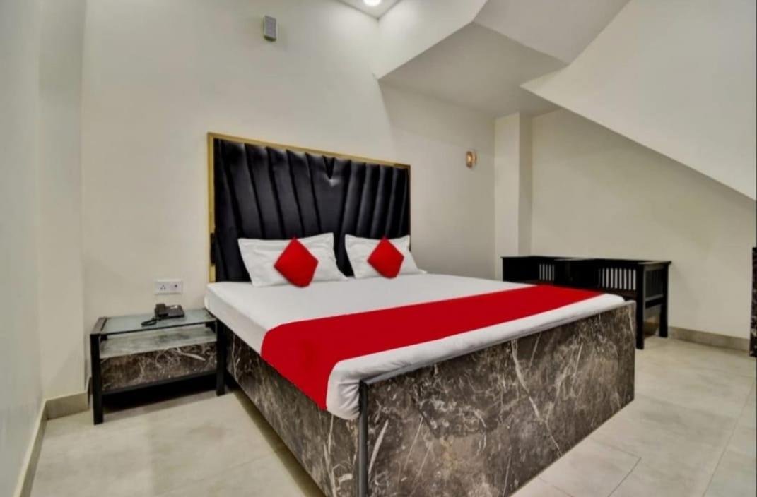 Hotel Sukoon - Ramesh Nagar New Delhi Bagian luar foto